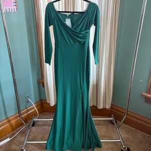 NWT Emerald Green Off The Shoulder Sleek Dress with Slit Size Small